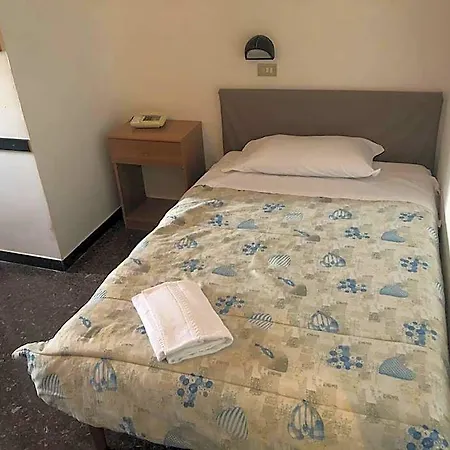 米拉马雷酒店 2* 萨沃纳